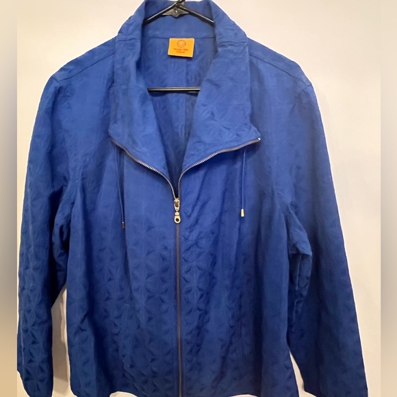 RUBY ROAD ROYAL BLUE BLAZER WITH RAISED DESIGN OF SAME  FABRIC. SIZE 1X - Picture 4 of 7